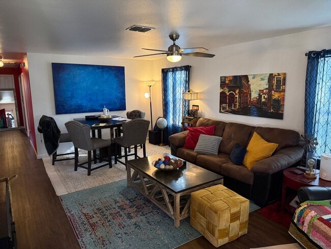 Photo - 2727 Choice St