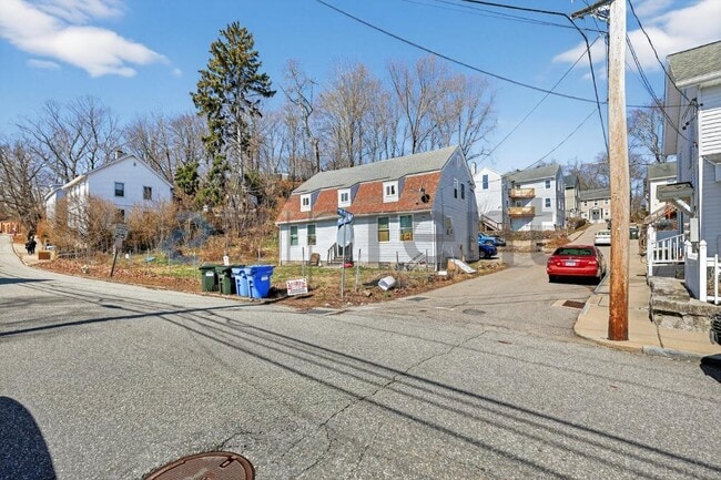 Photo - 158 Cliff St