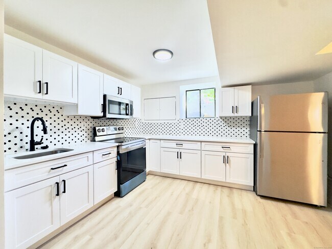 Photo - 5 Van Buskirk Ave