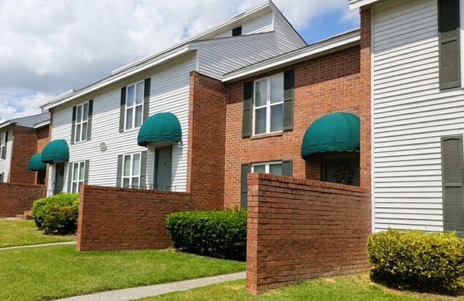 Lexington Place - Lexington Place Apartments