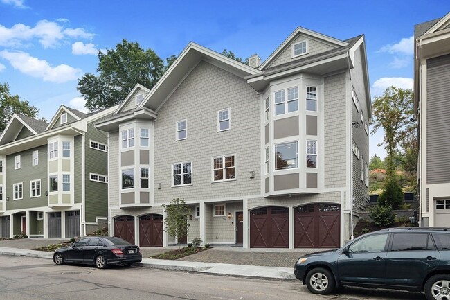 Photo - 130 Newton St Townhome