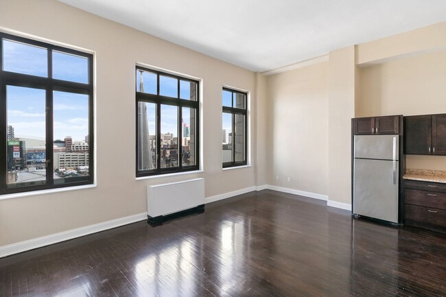 Photo - Fyfe Apartments