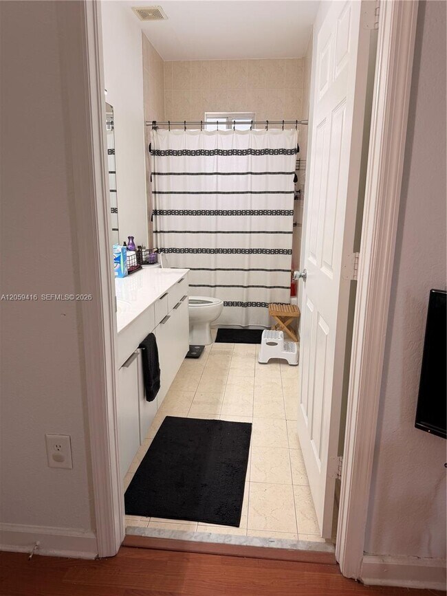 Photo - 3175 NE 4th St