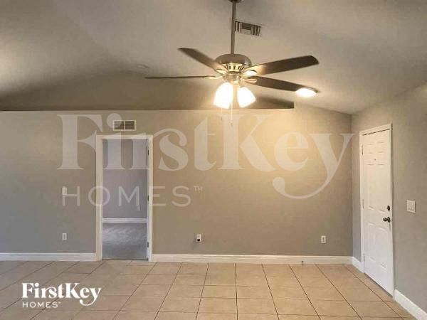 Photo - 3707 7th St W
