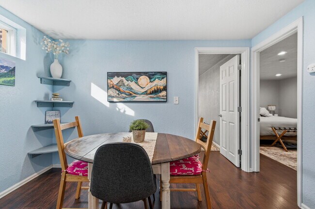 1556 S Field Ct Unidad Wonderland