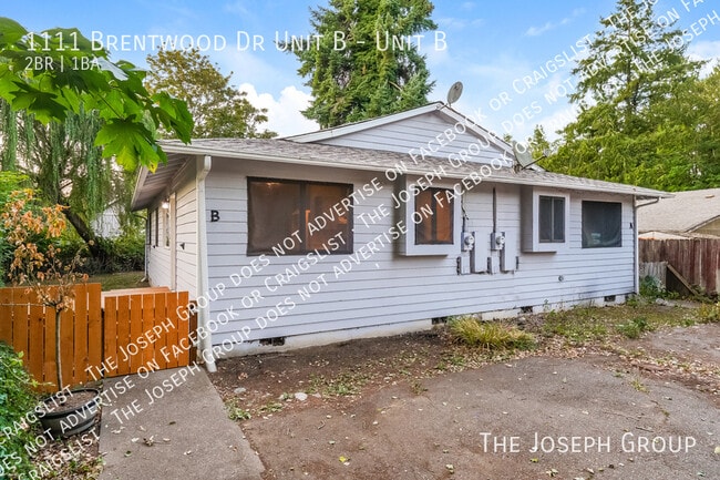 Building Photo - 1111 Brentwood Dr Unit B Rental
