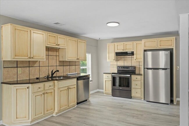 Photo - 102 Bacon Rd Unidad Apt 2