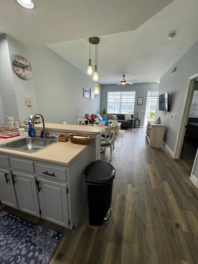 Photo - 4011 Venetian Bay Dr