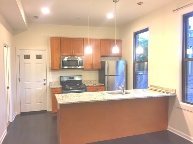 Photo - 1421 W Huron St Unit 3R