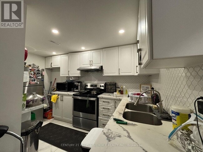 Photo - 287 Hinton Ter