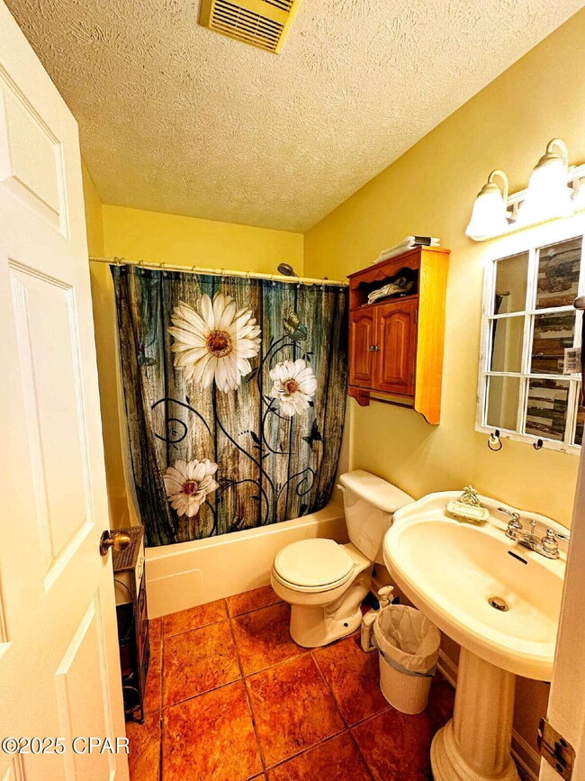 Photo - 165 Moss Ave