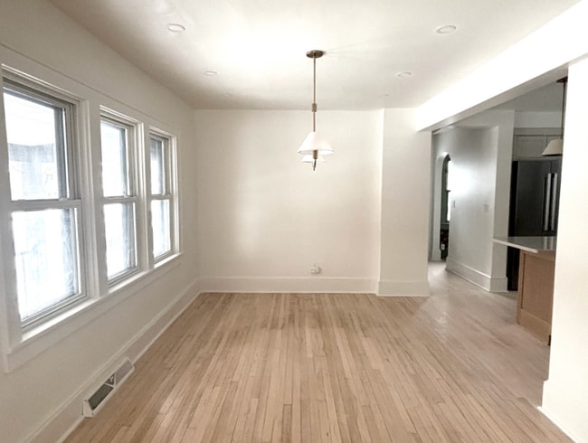 Photo - 1028 E Meadow Pl