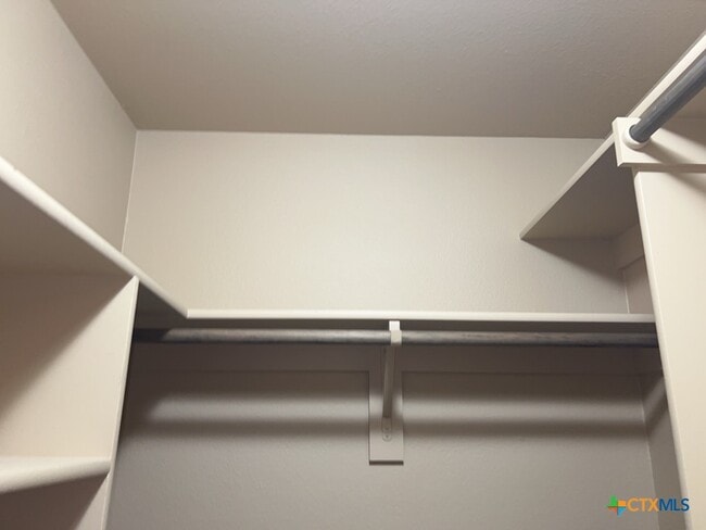 Photo - 2710 S Clear Creek Rd Unidad 203