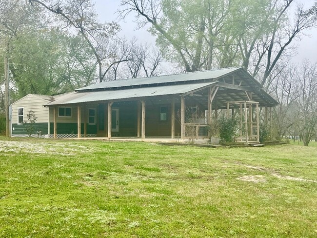 Photo - 17 B St