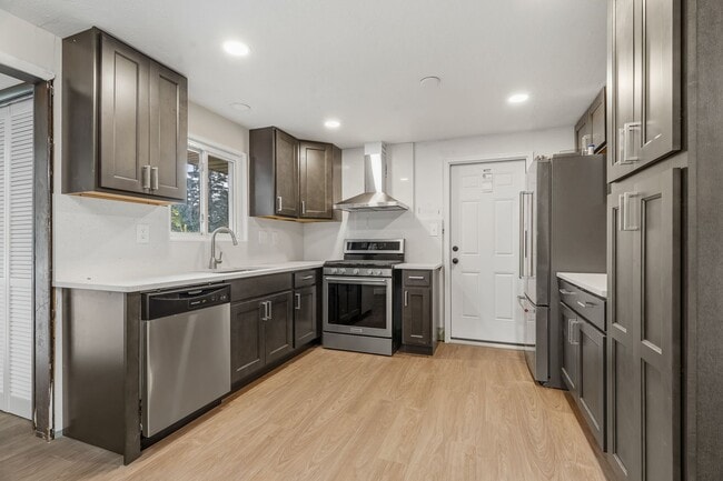 1428 Laurel Dr