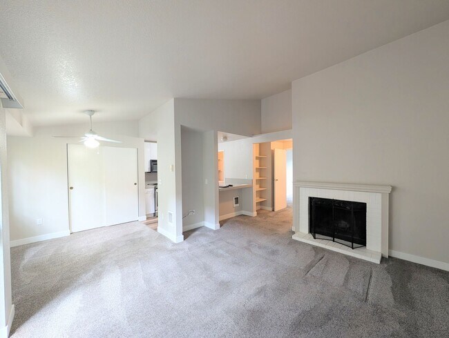 Photo - 15433 Country Club Dr Unit D304