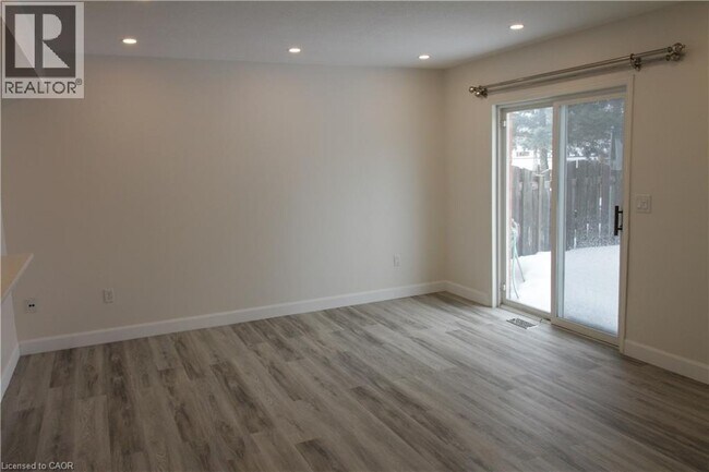 Photo - 532 Mariner Dr