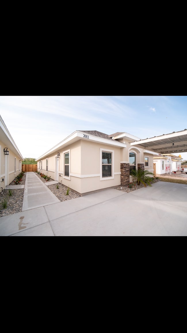 Building Photo - 2011 Taft St Unit Available #3 Rental