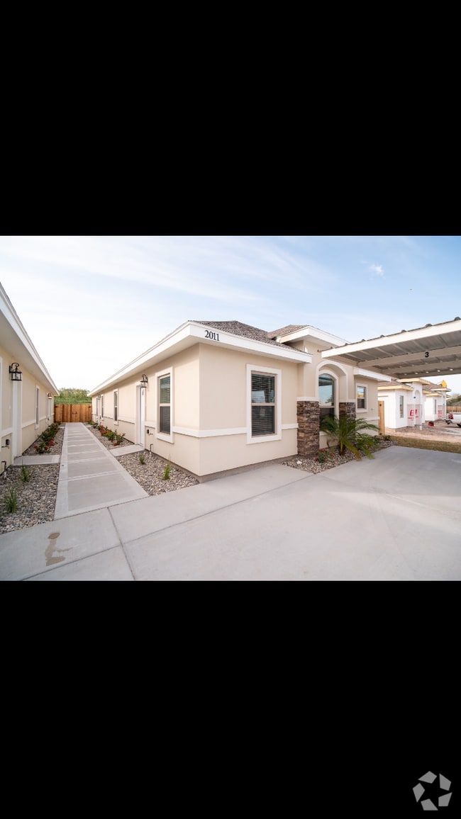 Building Photo - 2011 Taft St Unit Available #3 Rental