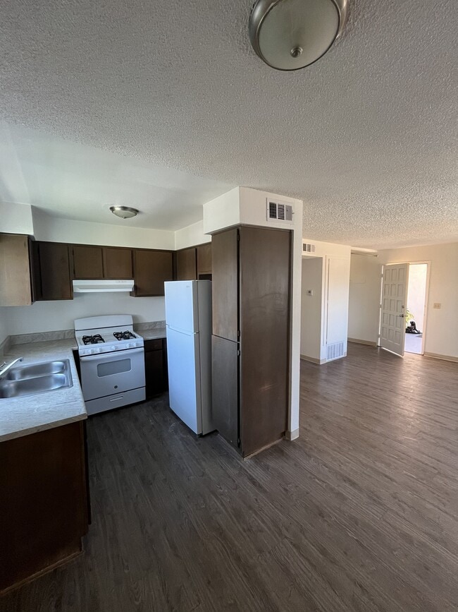 Hillside Views Apartments