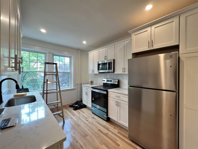 Photo - 269 Huron Ave Unit 4