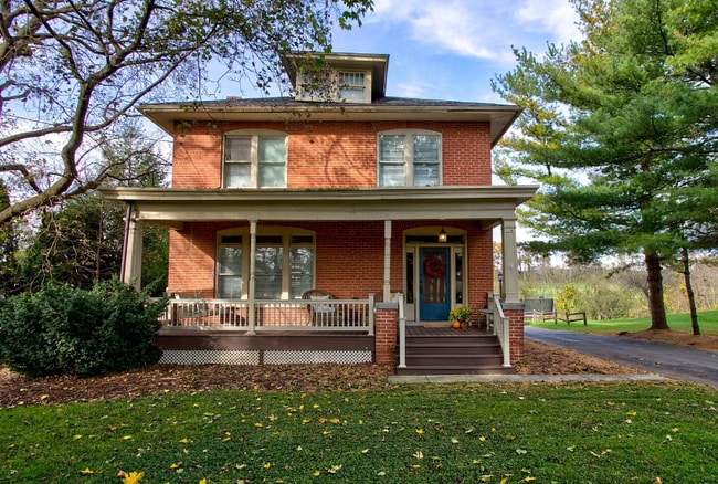 Photo - 2251 New Holland Pike House