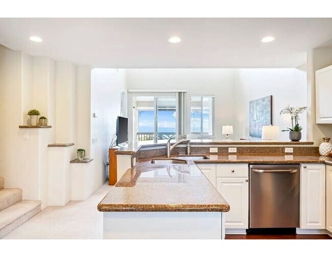 Building Photo - 75-6060 Kuakini Hwy Unit D23 Rental