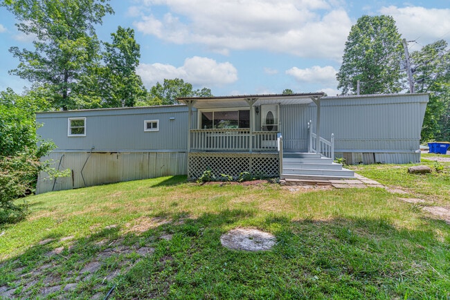 Building Photo - 220 Lakeshore Dr Rental