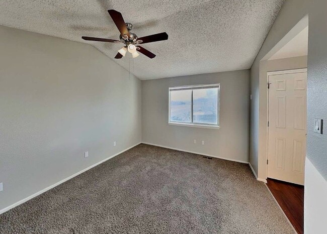 Photo - 11029 Benton St