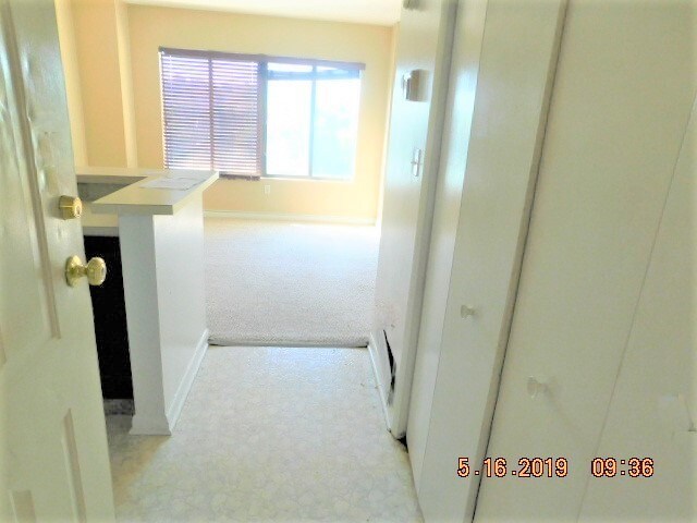 Photo - 1600 Park Cir