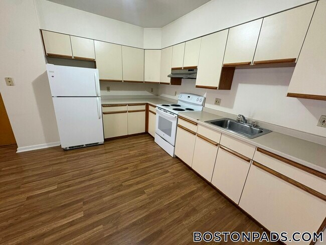 81 Essex St Unidad 42