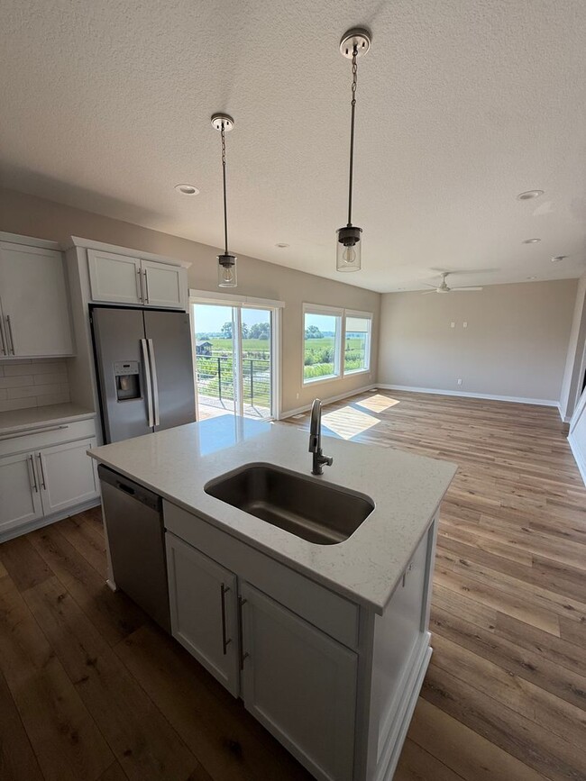 Photo - Luxury Newer Construction Home! Perfect Location!