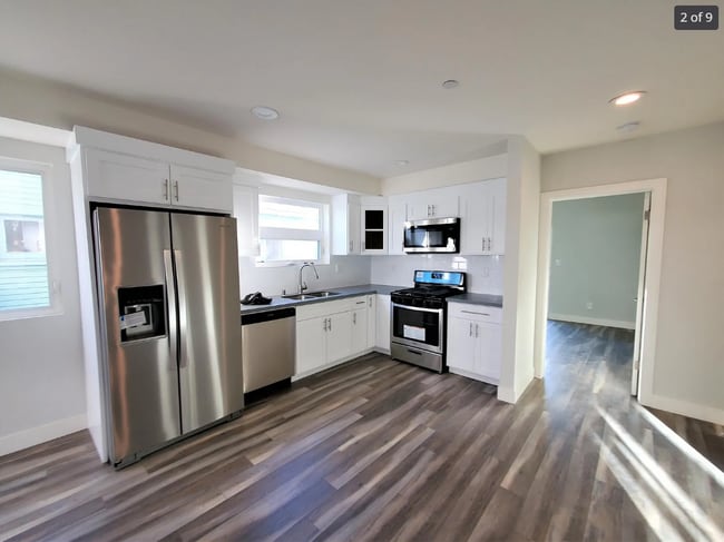 Photo - 803 N Kingsley Dr Unit 803