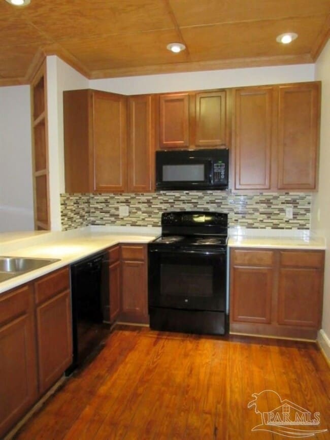 Photo - 525 W Gregory St