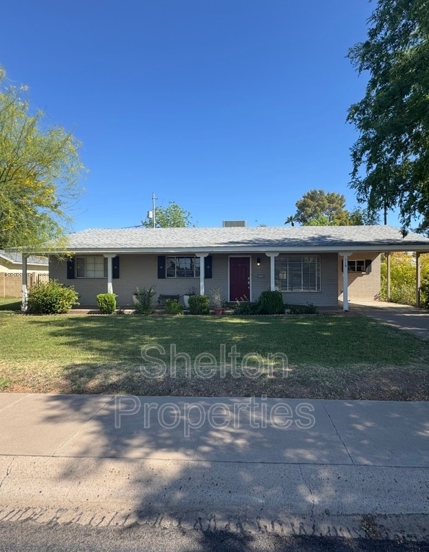 Photo - 718 W Glenn Dr House