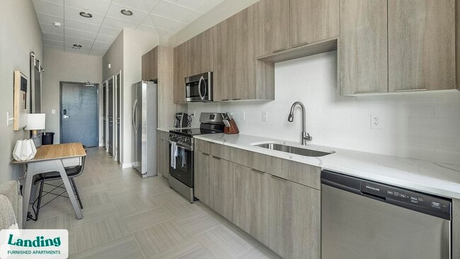 Photo - 600 19th St N Unidad 207