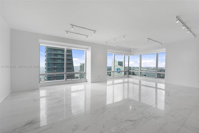 Photo - 1425 Brickell Ave Unit 47B
