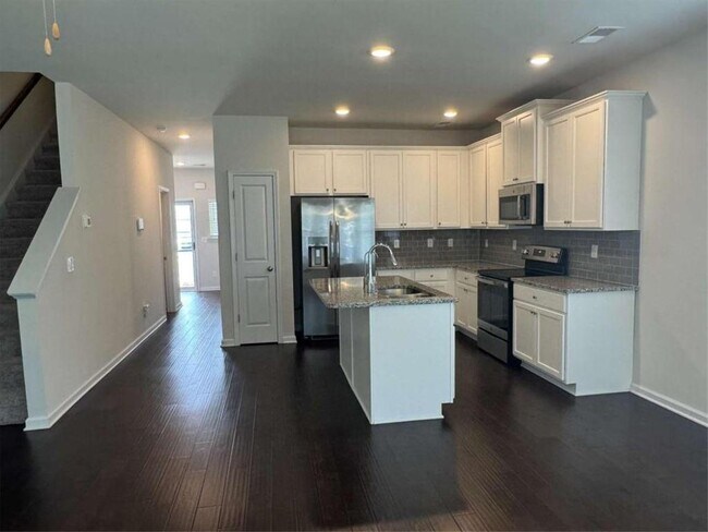 Photo - 3376 Highbury Way