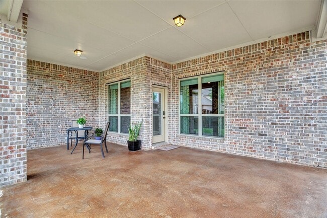 Photo - 1807 Drake Dr