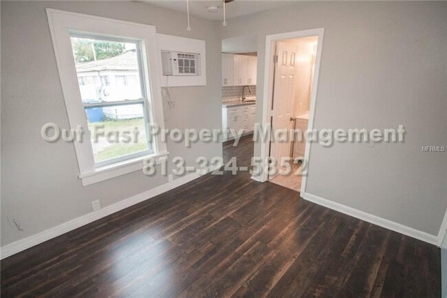 Photo - 226 SW Lincoln Cir N Unit B