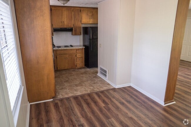 Building Photo - Location! Location! Heart of Auburn! Rental