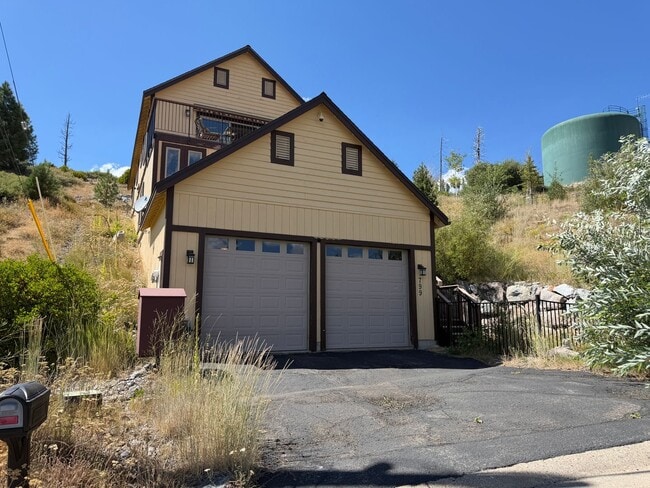 Building Photo - 799 Lookout Point Cir