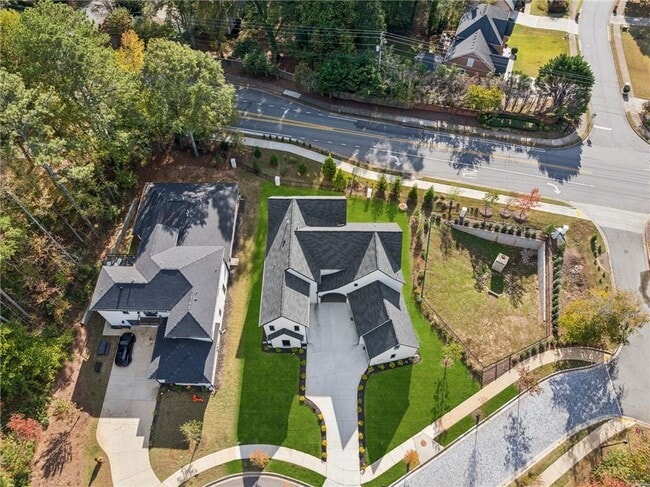 Photo - 115 Thome Dr