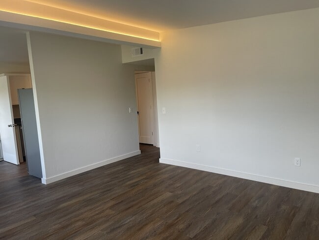 Photo - 1210 E Monroe Dr