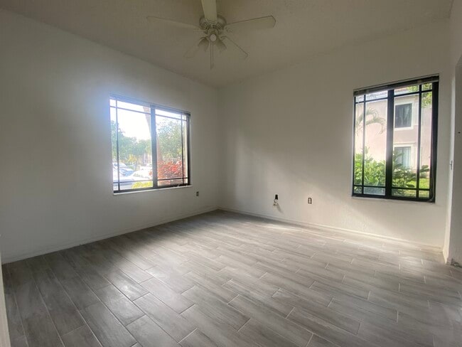 Photo - 2812 Grande Pky Unit 00