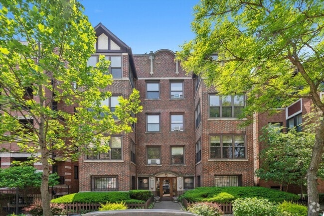 Building Photo - 629 W Buckingham Pl Unit 3E Rental