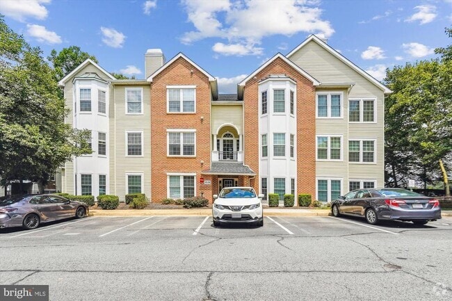 Building Photo - 4138 Fountainside Ln Unit A302 Rental
