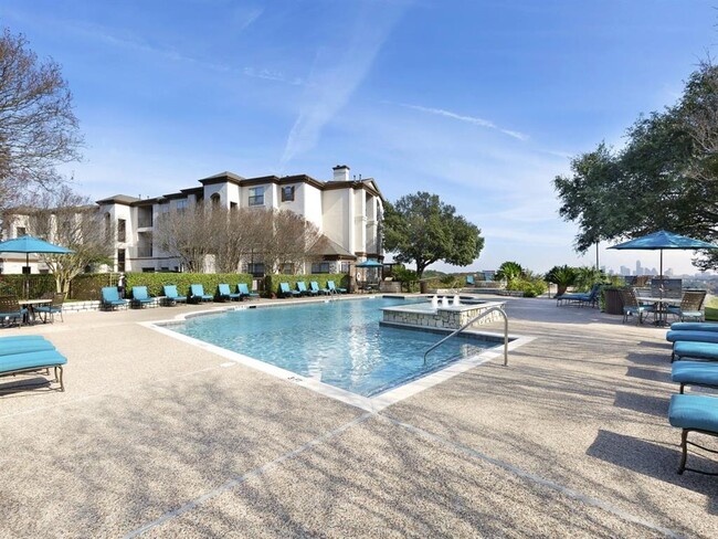 Photo - Cliffs at Barton Creek Apartments