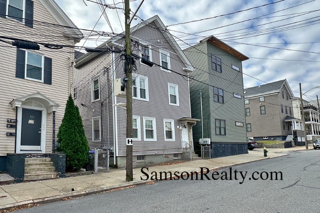 Photo - 21 E Transit St Unidad 3