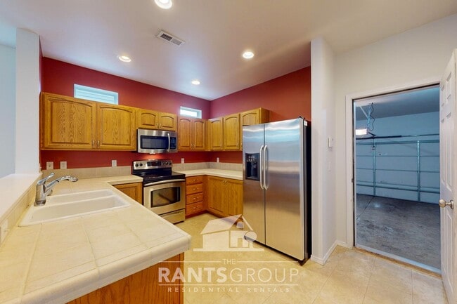 Photo - 4251 McKinley St NE